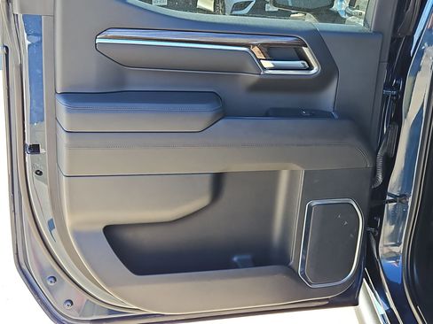 Certified 2022 Chevrolet Silverado 1500 LT Trail Boss w/ Convenience Package II image 15