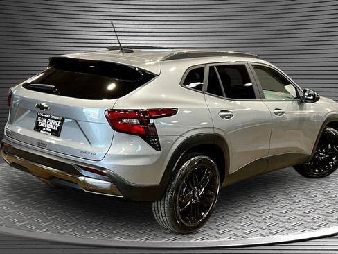 Certified 2025 Chevrolet Trax ACTIV w/ Sunroof Package FWD image 6