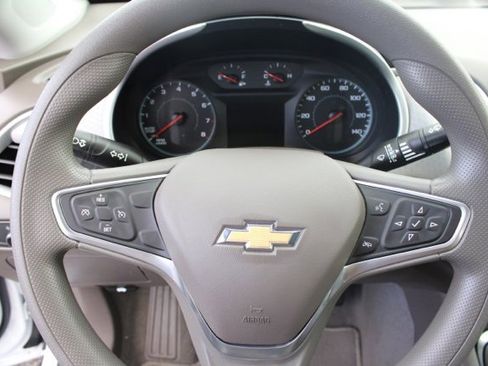 Used 2022 Chevrolet Malibu LT image 16