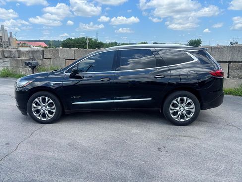 Used 2019 Buick Enclave Avenir w/ Avenir Technology Package AWD/4WD image 4