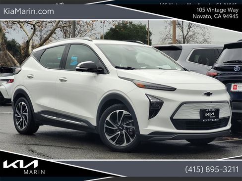 Used 2022 Chevrolet Bolt EUV Premier w/ Sun & Sound Package image 1