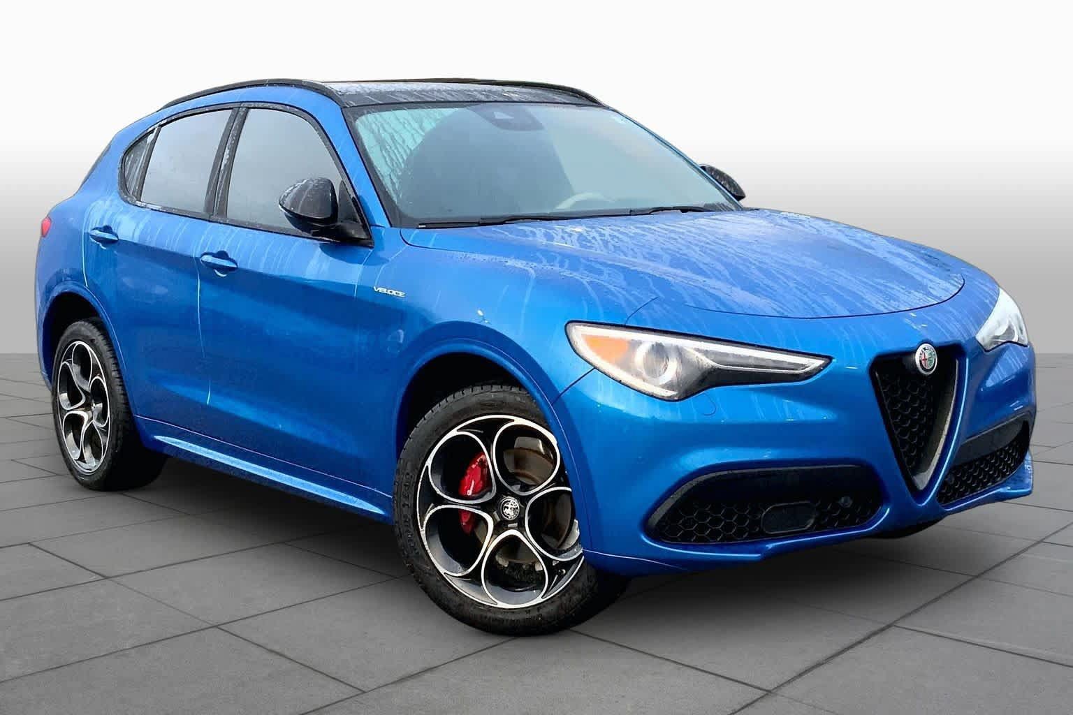 Used 2023 Alfa Romeo Stelvio Veloce AWD/4WD image 5