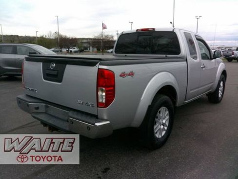 Used 2018 Nissan Frontier SV w/ Value Truck Package AWD/4WD image 2