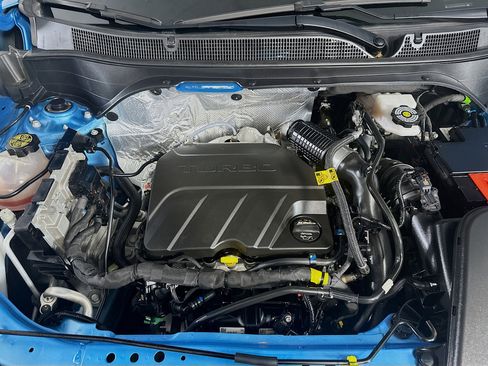 Used 2025 Chevrolet Trax RS w/ Driver Confidence Package image 33