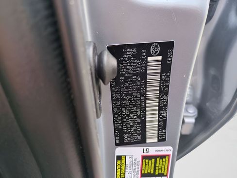 Used 2024 Toyota Camry LE image 28