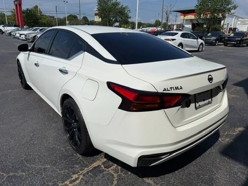Used 2020 Nissan Altima 2.5 S FWD image 6