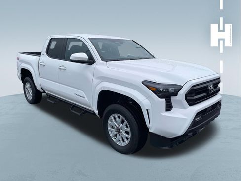 Used 2024 Toyota Tacoma SR5 image 1