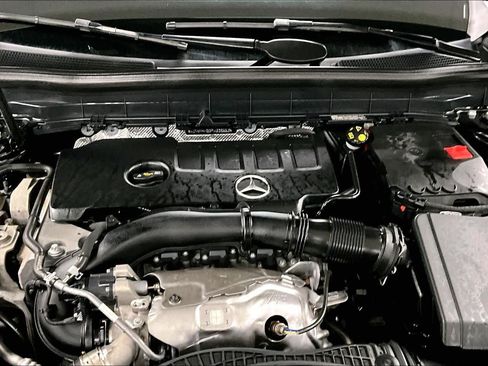 Certified 2023 Mercedes-Benz GLB 250 4MATIC image 30