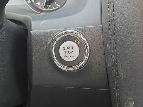 Used 2024 Nissan Armada SL image 29