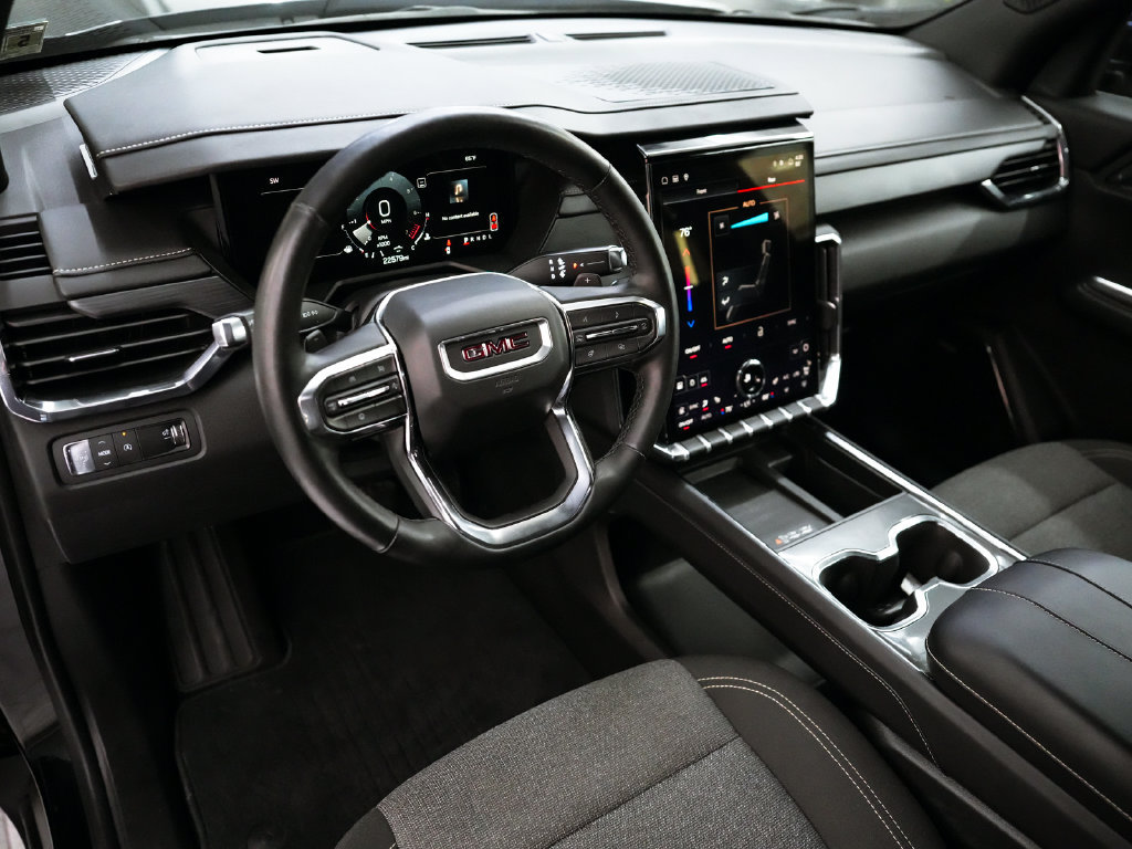 Used 2025 GMC Acadia Elevation w/ Black Edition FWD image 16