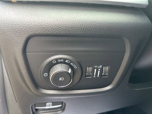 New 2026 Jeep Grand Cherokee L Limited image 21