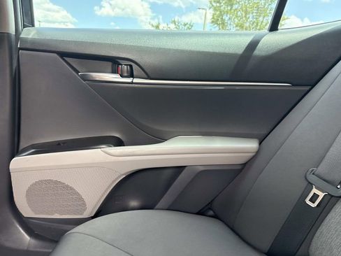 Used 2022 Toyota Camry LE FWD image 19