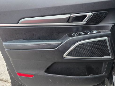 Used 2020 Kia Telluride S w/ S 8 Passenger Seating Package image 8