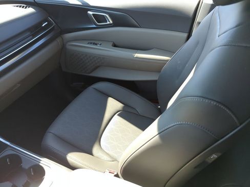 New 2026 Kia Carnival LXS image 15