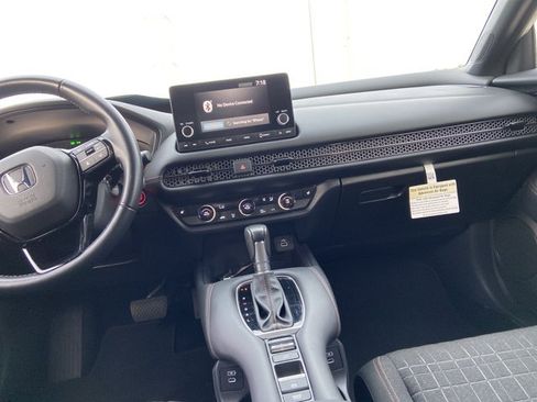 Used 2025 Honda HR-V Sport image 15