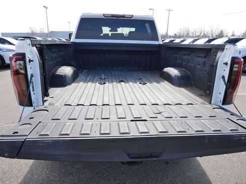 Used 2025 GMC Sierra 2500 AT4 AWD/4WD image 14