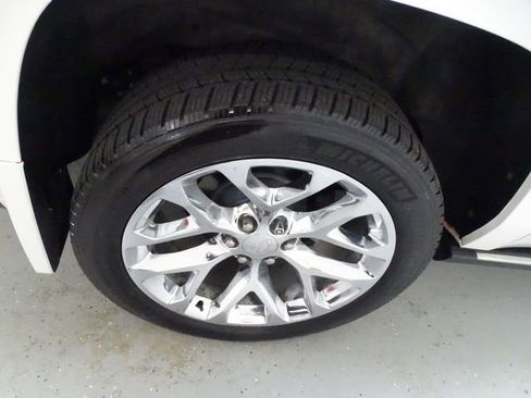 Used 2017 Cadillac Escalade ESV Platinum AWD/4WD image 29