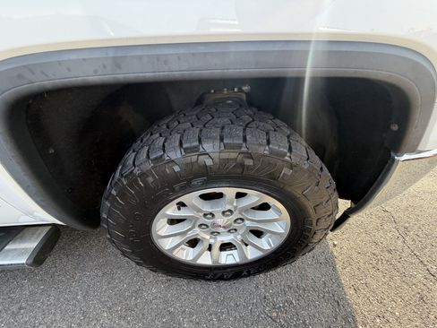 Used 2014 GMC Sierra 1500 SLE w/ SLE Value Package AWD/4WD image 27