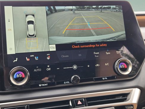 Used 2025 Lexus RX 350 Premium w/ Accessory Package (Z1) FWD image 17