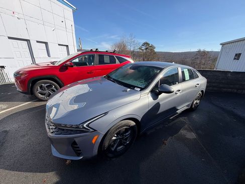 Used 2022 Kia K5 LXS image 23