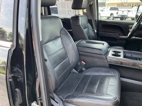 Used 2015 GMC Sierra 3500 Denali w/ Duramax Plus Package AWD/4WD image 17