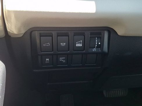 Used 2022 Subaru Ascent Limited w/ Technology Package AWD/4WD image 30