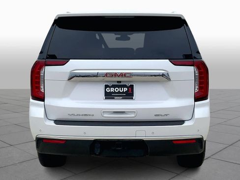Used 2022 GMC Yukon SLT w/ SLT Premium Package image 9