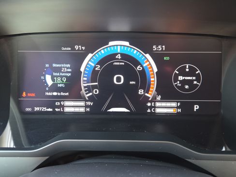 Certified 2025 Toyota Tundra Limited w/ TRD Off-Road Package AWD/4WD image 26