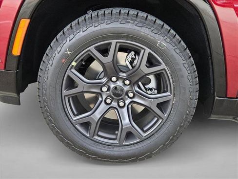 New 2026 Jeep Grand Wagoneer 4WD image 10