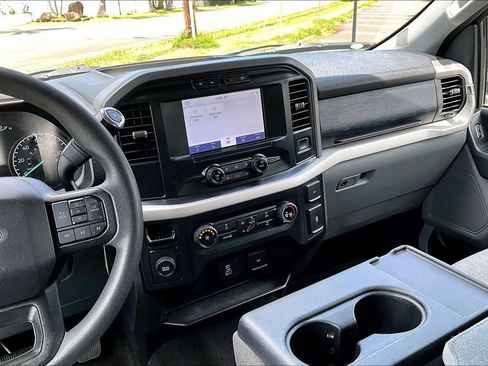 Used 2021 Ford F150 XLT RWD image 6