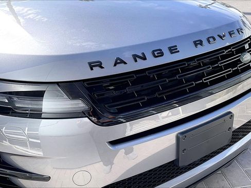 Used 2025 Land Rover Range Rover Evoque Dynamic SE image 30