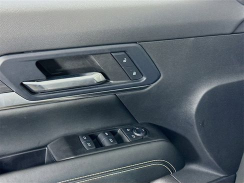 Used 2025 GMC Terrain Elevation image 12