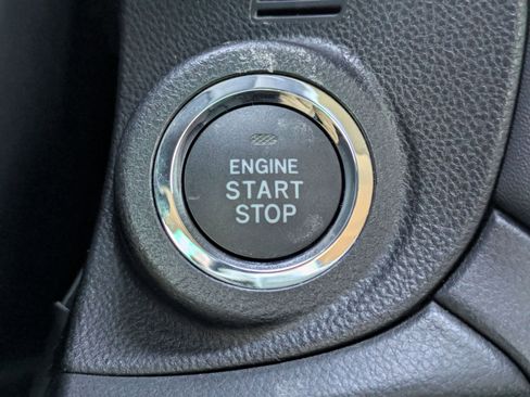 Used 2023 Subaru Outback Limited image 35