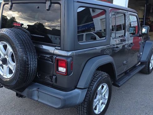 Used 2019 Jeep Wrangler Unlimited Sport S AWD/4WD image 8