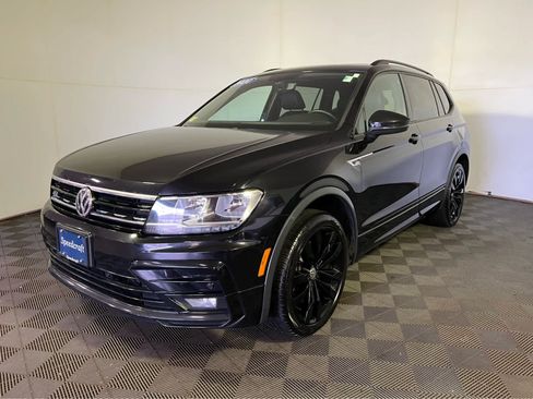 Used 2020 Volkswagen Tiguan SE R-Line AWD/4WD image 3