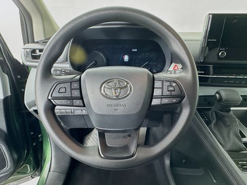 Certified 2026 Toyota Sienna LE FWD image 11