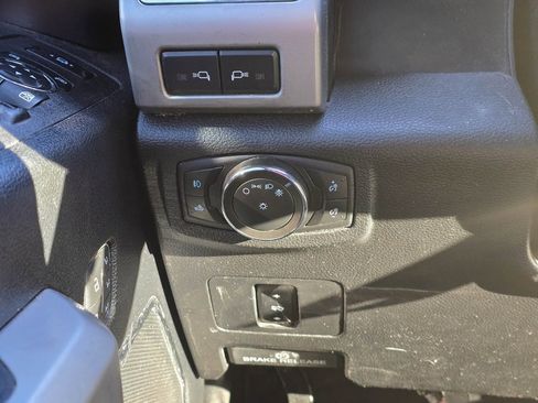 Used 2021 Ford F250 Lariat w/ Lariat Value Package image 24