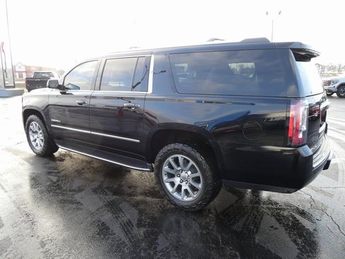 Used 2019 GMC Yukon XL Denali w/ Open Road Package image 7
