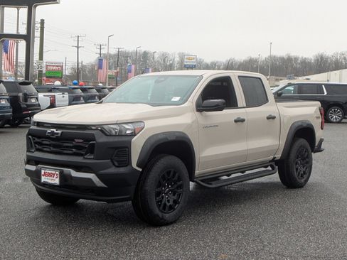Used 2026 Chevrolet Colorado Trail Boss AWD/4WD image 4
