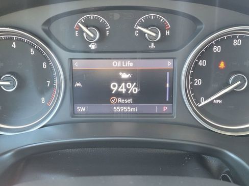 Used 2022 Buick Enclave Essence image 17