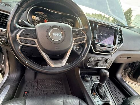 Used 2020 Jeep Cherokee Limited image 50