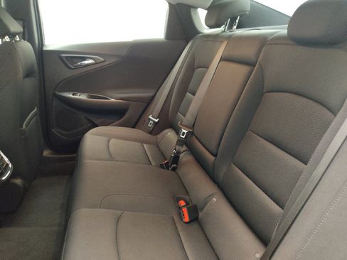 Used 2025 Chevrolet Malibu LT FWD image 18