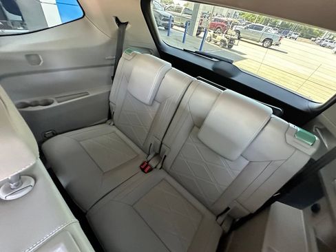 Used 2024 Volkswagen Atlas SE FWD image 20