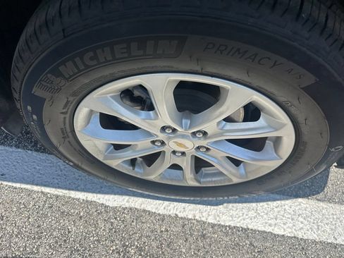 Used 2020 Chevrolet Equinox LS FWD image 22