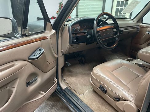 Used 1996 Ford Bronco image 4