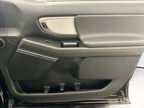 Used 2025 Ford Expedition Max Active AWD/4WD image 36