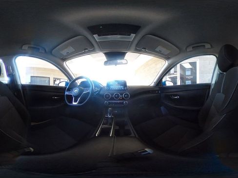 Used 2025 Nissan Sentra SV FWD image 41