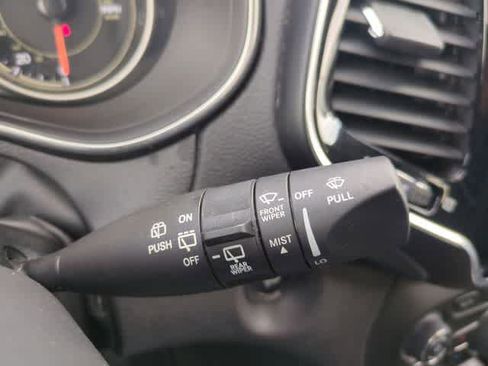 Used 2021 Jeep Cherokee Limited w/ Trailer Tow Group image 27