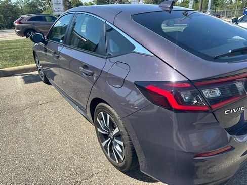 Used 2024 Honda Civic EX-L image 4