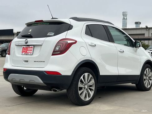 Used 2019 Buick Encore Preferred image 3